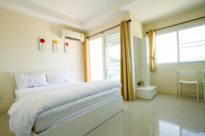 Отель Lotus Suite Hua Hin  Хуа Хин